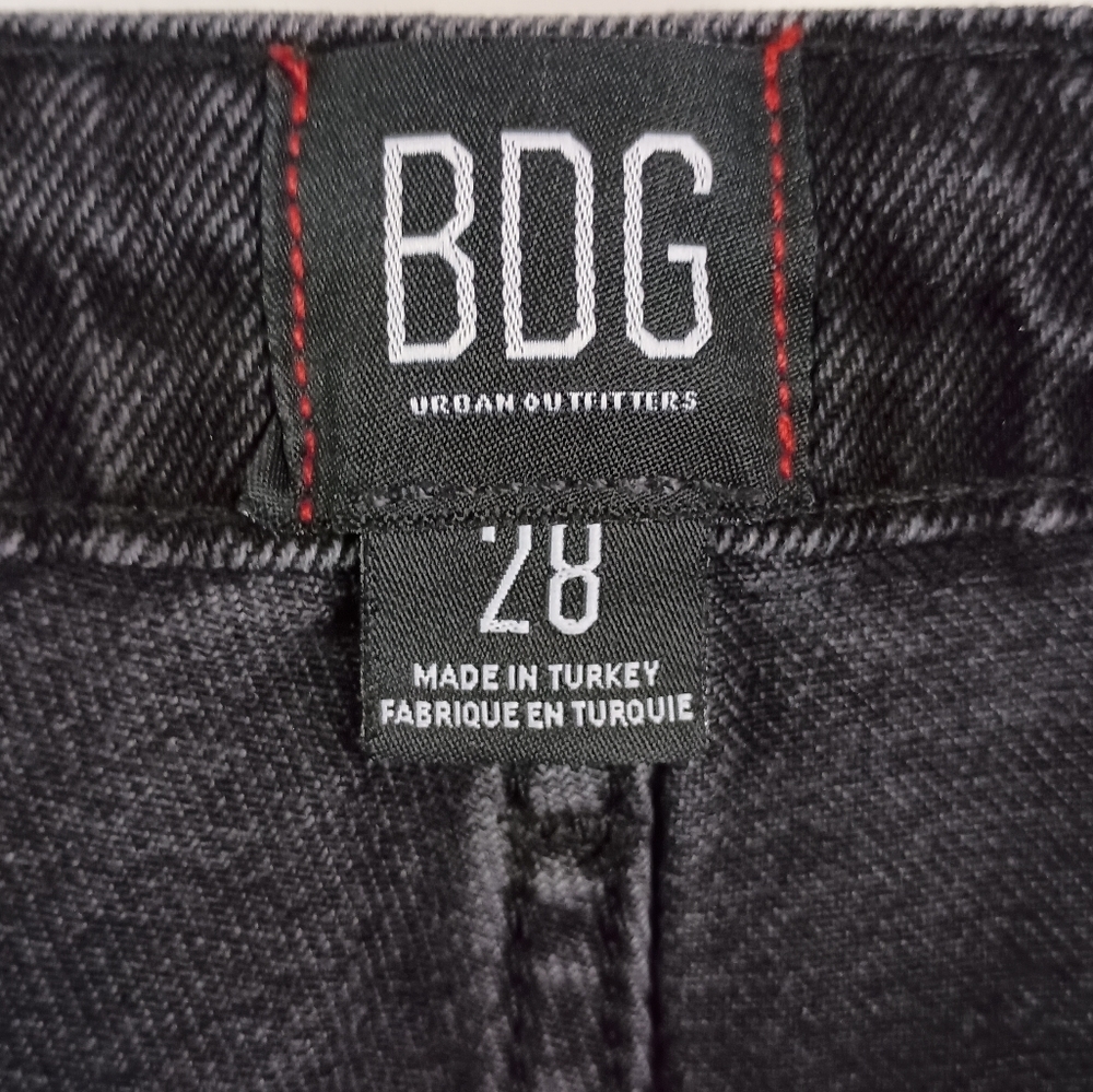 BDG Boot Crop Distressed Jeans in Black Wash Size 28 - Picture 4 of 5